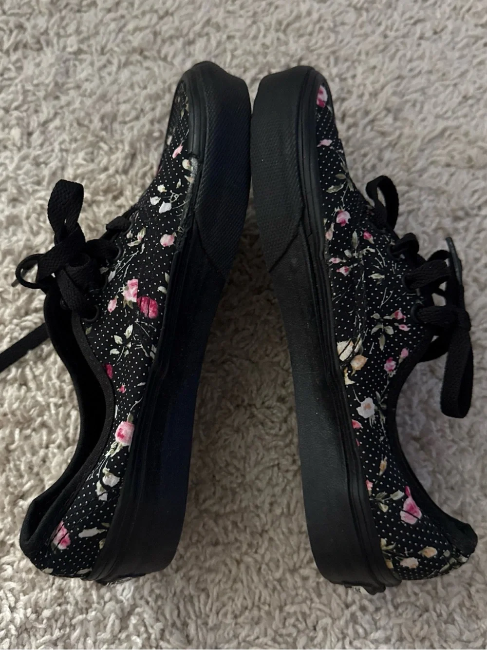 Black Floral van Lace-Up Sneakers